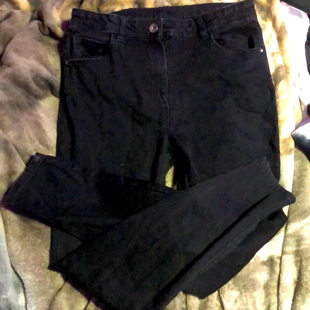 Black skinny jeans